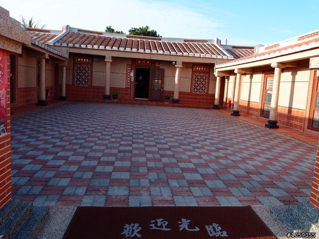 我們騎偉士牌環島度蜜月好不好