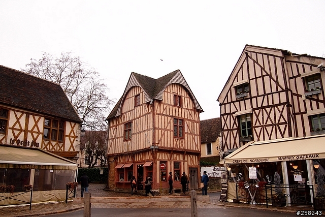 【西西分享】法國DAY4-普羅萬Provins、漢斯Reims