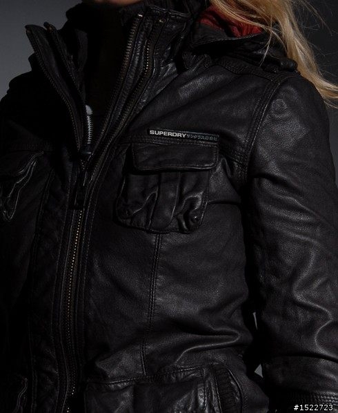 原來女孩子穿Superdry club65也一樣很好看,附上實穿照,同場加映CK米色皮衣