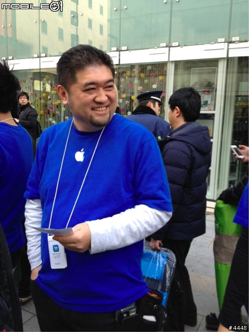 The New iPad 日本Apple Store 銀座店排隊分享