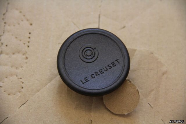 不專業的開箱,新入手的 法國 LE CREUSET 20cm 鑄鐵鍋具 橘色的