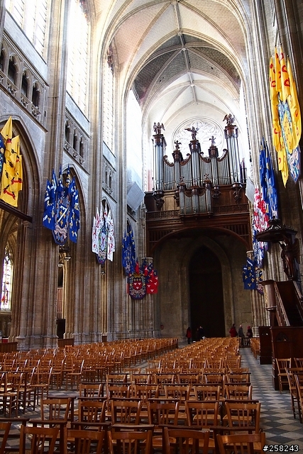 【西西分享】法國DAY1~2---沙特爾Chartres、奧爾良Orleans、杜爾Tours