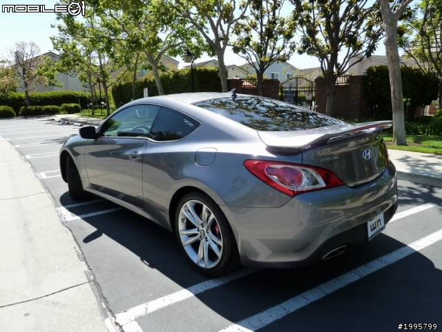 冷門車延遲開箱+10個月駕駛心得分享--2011 Genesis coupe