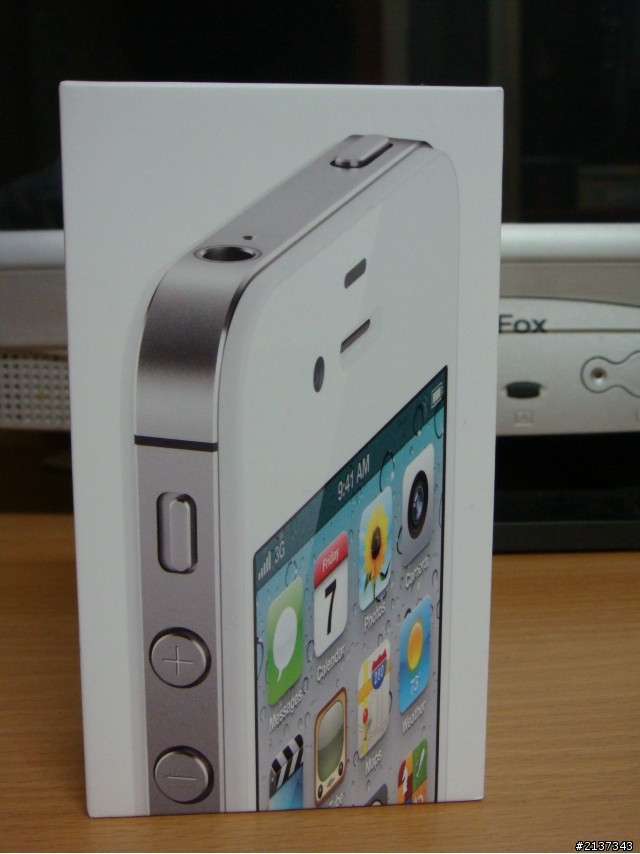 (開箱)不一樣的iPhone4S !!
