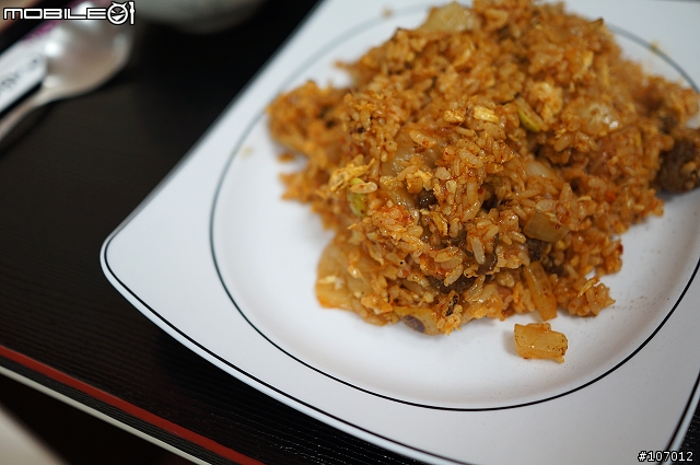 台中市復興路上的蛋包飯