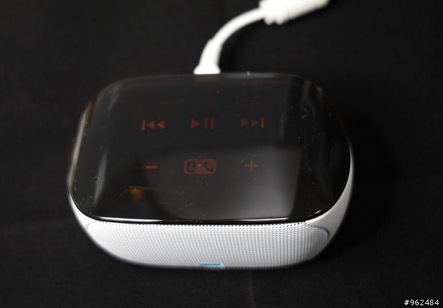 Logitech Mini BoomBox 開箱