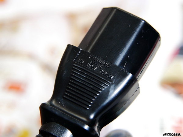 分享銀牌千瓦半模組電源供應器-CM Silent Pro M2 1000W