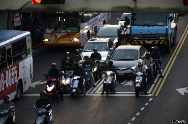陷阱式禁行機車,上一秒安全下一秒變不安全?