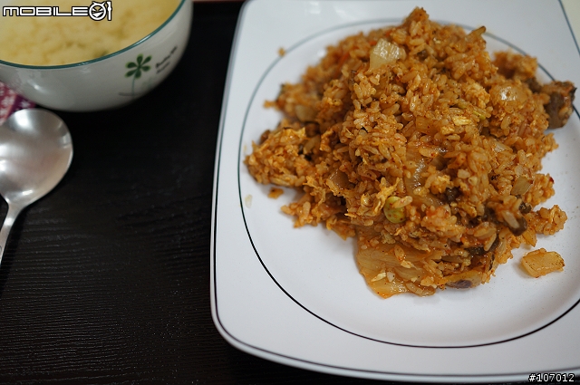 台中市復興路上的蛋包飯
