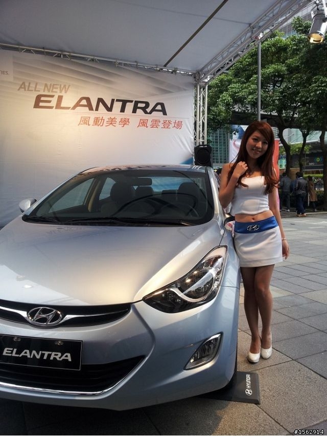 剛好遇到的all new elantra賞車會