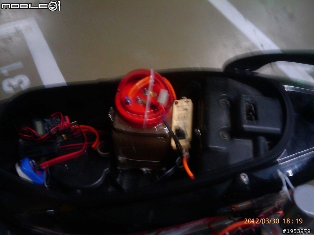 DIY車用環保氫氧燃料(HHO)省油器 !125cc機車安装完畢...測試中...需增購10A PWM!