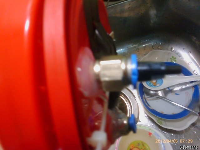DIY車用環保氫氧燃料(HHO)省油器 !125cc機車安装完畢...測試中...需增購10A PWM!