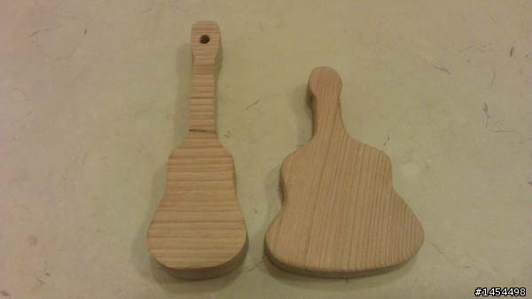 偶像劇的~~我可能不會愛你~~烏克麗麗,紅檜小吊飾~~~4/23更新白木製品