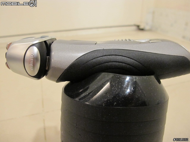 燦坤瘋館390cc氣到我之百靈牌Braun Shaver Series7 790cc-4開箱!