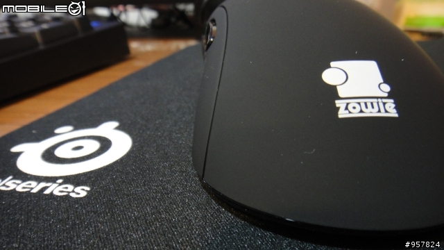 ZOWIE CELERITAS、EC1 EVO、STEELSERIES QcK mass 三開