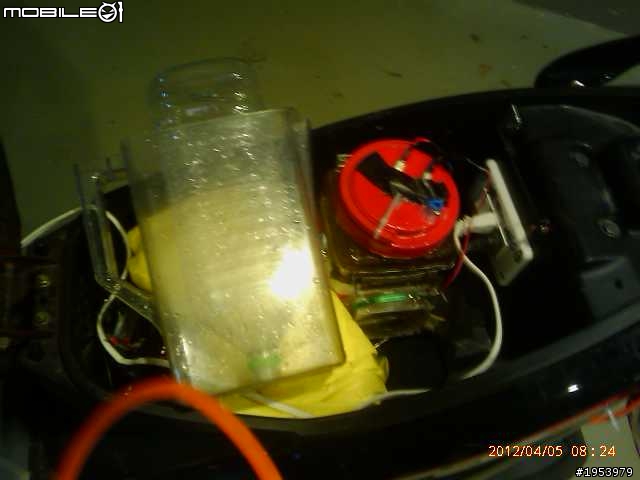 DIY車用環保氫氧燃料(HHO)省油器 !125cc機車安装完畢...測試中...需增購10A PWM!