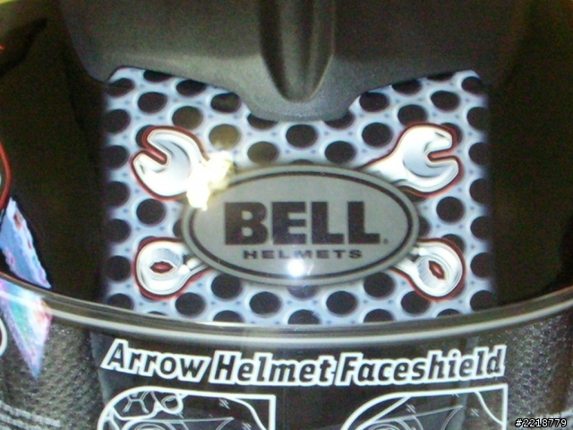 失心瘋購買記之3+1頂BELL安全帽開箱,半罩與3/4罩各1頂,全罩有2頂,再加上20年歷史的SHOEI與Arai