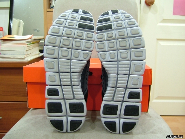 分享:全新赤足體驗 NIKE FREE RUN+ 3