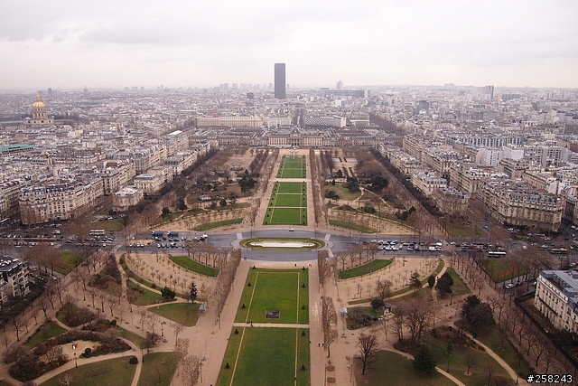 【西西分享】法國DAY6-巴黎Paris(艾菲爾鐵塔、羅浮宮、塞納河、協和廣場)