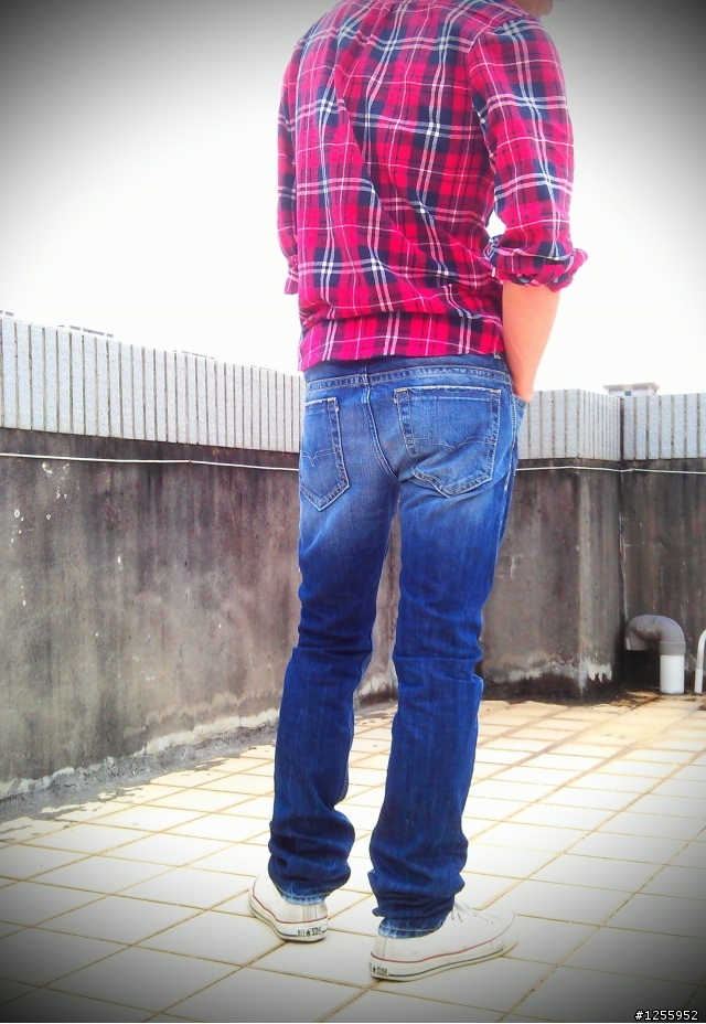 Diesel Thavar 8B9 & Nudie Grim Tim Dry 46 Dips