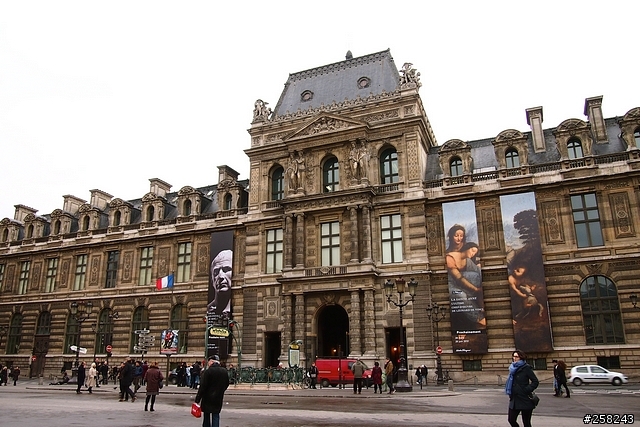 【西西分享】法國DAY6-巴黎Paris(艾菲爾鐵塔、羅浮宮、塞納河、協和廣場)