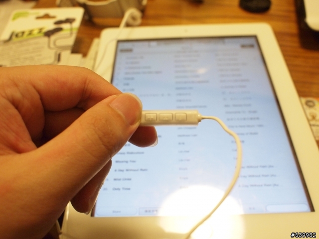 (開箱)INTOPIC JAZZ i51,完全支援APPLE線控規格的高CP值耳機,便宜好聲《外加耳機與HTC MOZART相容性測試》!
