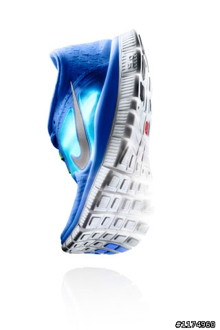 【宛如赤足 馳騁自如】NIKE FREE RUN+ 3跑鞋測試,體驗赤足靈活感!