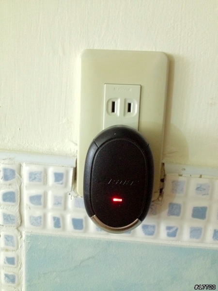 蘋果禁衛軍-iPhone 4S好朋友 助您抽離俗世的喧囂嘈雜 Bose QC3 (QuiewComfort3) 抗噪音耳機