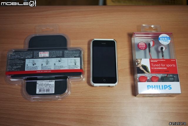 3GS 與Tunewear JOGJACKET 改版運動臂帶開箱合體, 同場加映hTC ONE X來合體