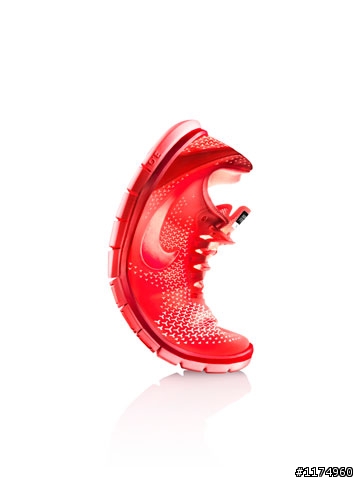 【宛如赤足 馳騁自如】NIKE FREE RUN+ 3跑鞋測試,體驗赤足靈活感!