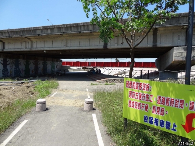 春末初夏 。風和日麗。嘉南平原。六腳東石。輕鬆鐵馬道