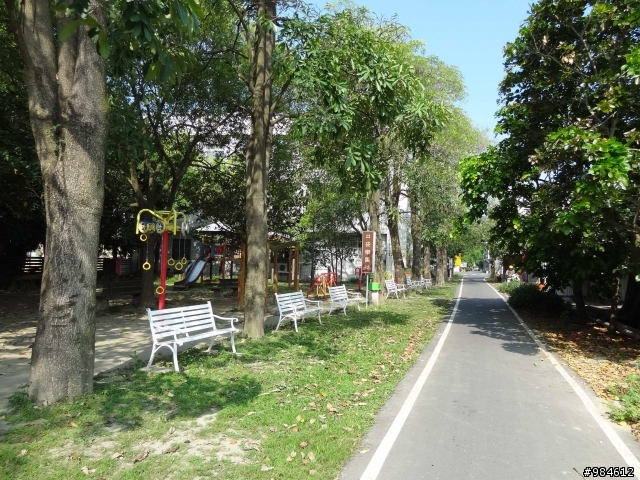 春末初夏 。風和日麗。嘉南平原。六腳東石。輕鬆鐵馬道