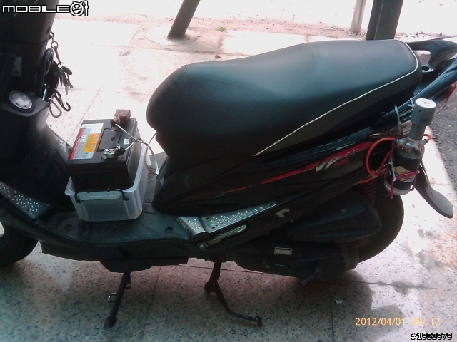 DIY車用環保氫氧燃料(HHO)省油器 !125cc機車安装完畢...測試中...需增購10A PWM!
