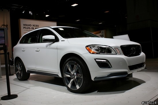 xc60 R-Design 配件到貨分享 ,順便作個民調.........