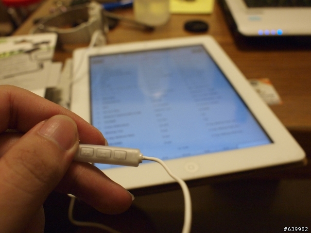(開箱)INTOPIC JAZZ i51,完全支援APPLE線控規格的高CP值耳機,便宜好聲《外加耳機與HTC MOZART相容性測試》!