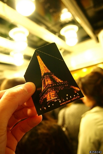 【西西分享】法國DAY6-巴黎Paris(艾菲爾鐵塔、羅浮宮、塞納河、協和廣場)