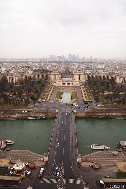 【西西分享】法國DAY6-巴黎Paris(艾菲爾鐵塔、羅浮宮、塞納河、協和廣場)