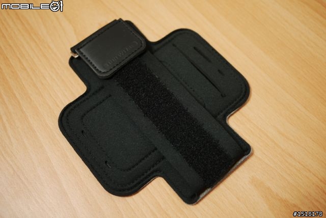 3GS 與Tunewear JOGJACKET 改版運動臂帶開箱合體, 同場加映hTC ONE X來合體