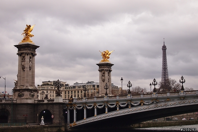 【西西分享】法國DAY6-巴黎Paris(艾菲爾鐵塔、羅浮宮、塞納河、協和廣場)