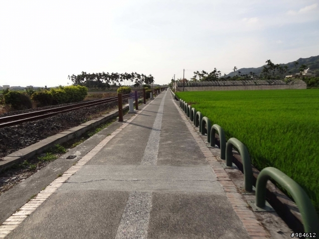 嘉義。古坑。台三線綠色隧道追風去,集集。二水。攔河堰鐵道火車鬥陣行