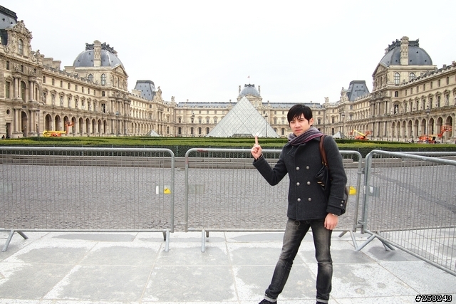 【西西分享】法國DAY6-巴黎Paris(艾菲爾鐵塔、羅浮宮、塞納河、協和廣場)
