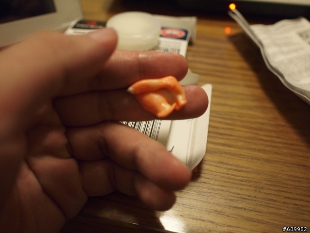 把自己的耳機升等為客制耳機吧! RADIANS Custom Molded Earplugs 的神奇粘土