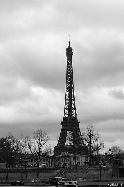 【西西分享】法國DAY6-巴黎Paris(艾菲爾鐵塔、羅浮宮、塞納河、協和廣場)