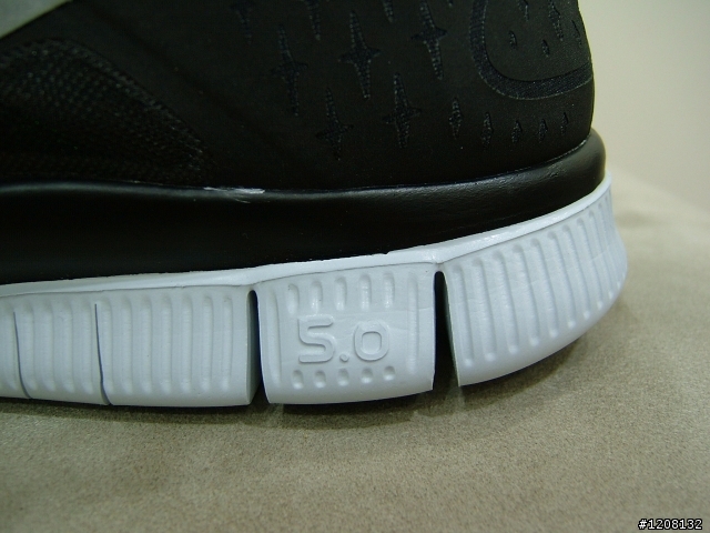 分享:全新赤足體驗 NIKE FREE RUN+ 3