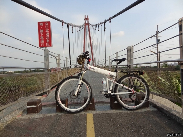 春末初夏 。風和日麗。嘉南平原。六腳東石。輕鬆鐵馬道