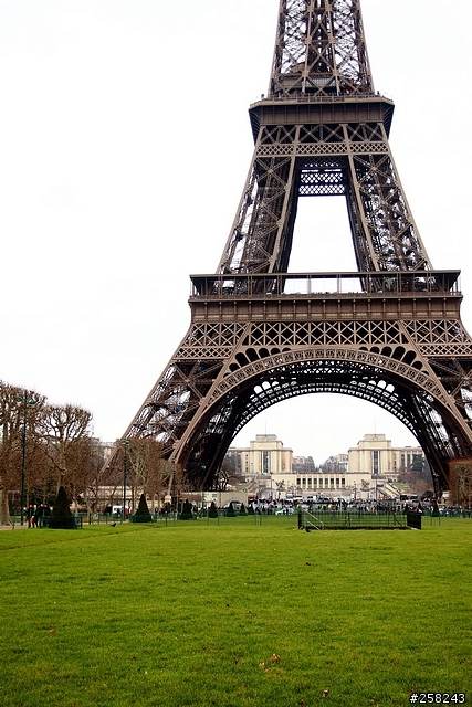 【西西分享】法國DAY6-巴黎Paris(艾菲爾鐵塔、羅浮宮、塞納河、協和廣場)