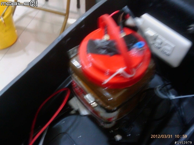 DIY車用環保氫氧燃料(HHO)省油器 !125cc機車安装完畢...測試中...需增購10A PWM!
