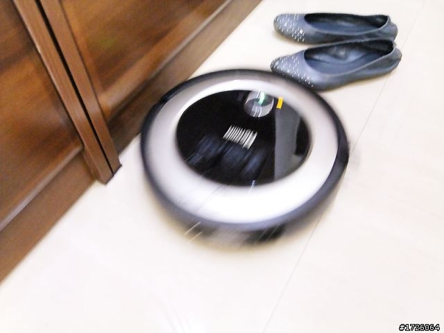 有智慧、有勁道、又很有禮貌的掃地機--AGAMA AiBOT RC530A開箱