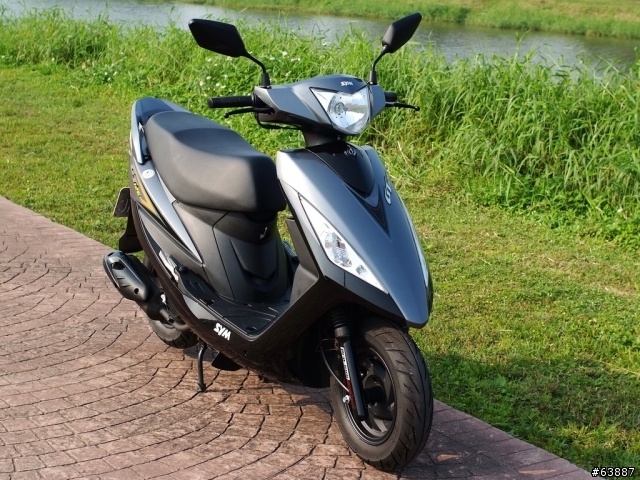 漲聲不斷響起中之C/P黑馬 - 三陽SYM GT125灰黑碟煞版入手分享