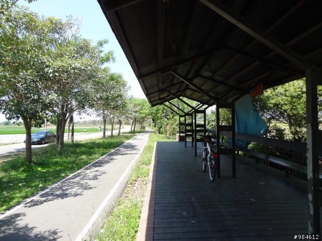春末初夏 。風和日麗。嘉南平原。六腳東石。輕鬆鐵馬道